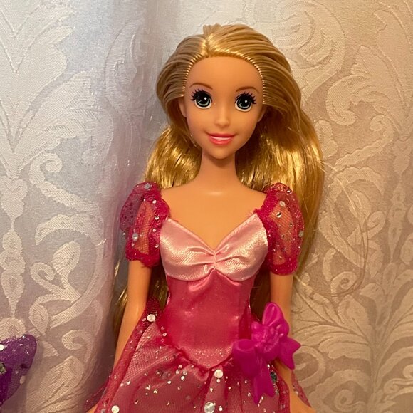 Mattel Disney Party Princess Rapunzel Doll 2013 - Picture 5 of 9